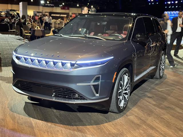 Jeep Unveils Electric Wagoneer S and Recon SUVs: Jeep Goes Electric
